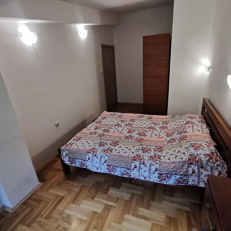 Ferienwohnung Zagrebska Flat Skopje Exterior foto