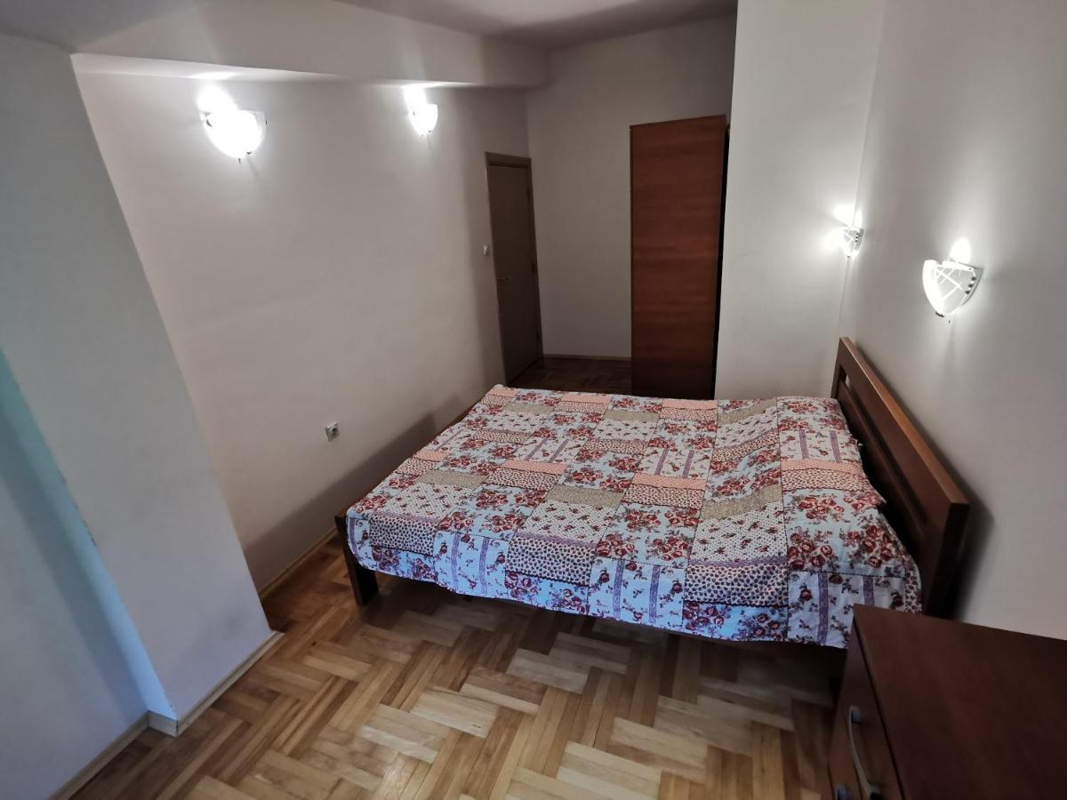 Ferienwohnung Zagrebska Flat Skopje Exterior foto