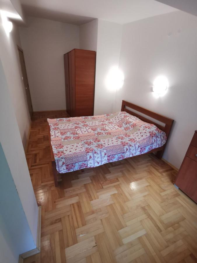 Ferienwohnung Zagrebska Flat Skopje Exterior foto